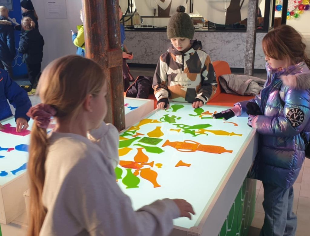 7c834722 4c6e 8cfd e6e2dad2ddec 9583