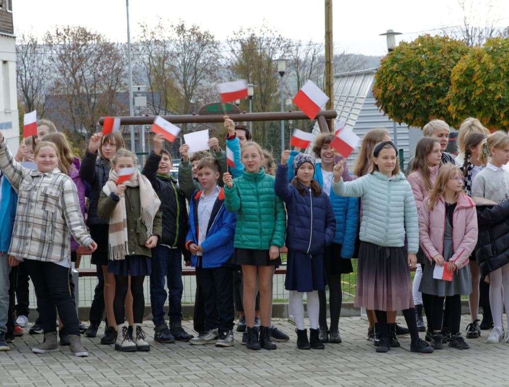 315096305 8533511574144952767 n 3176