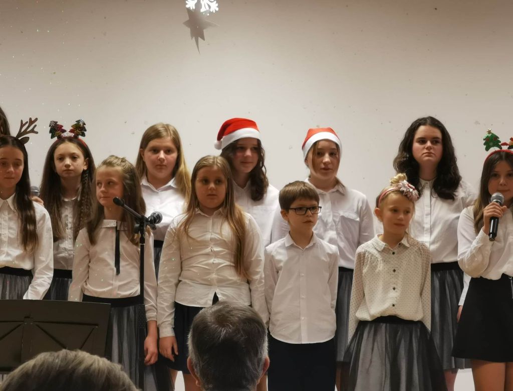 321062714 4610380829231314028 n 3513