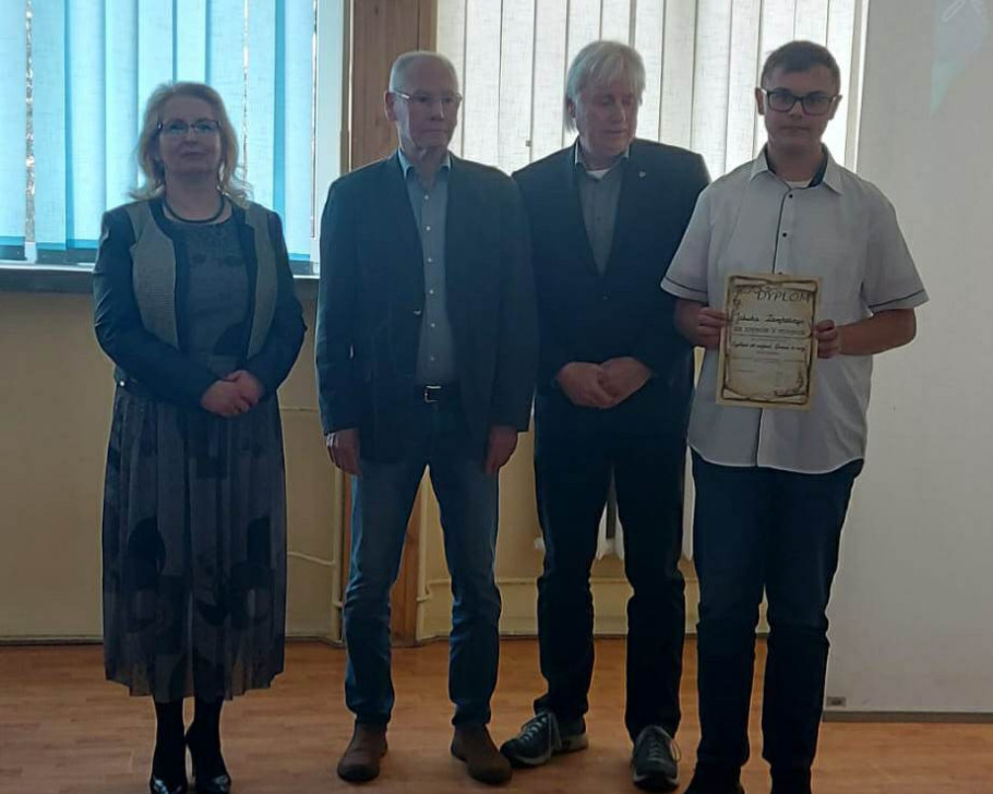 335771164 7984955845727102073 n 3879