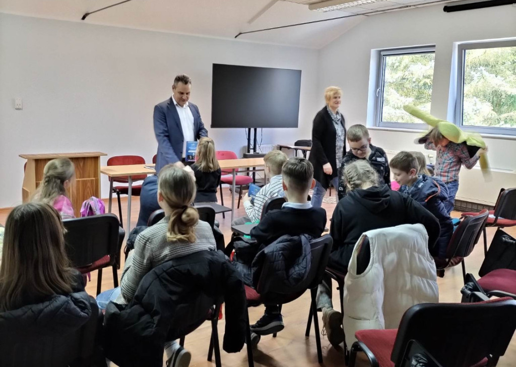 346098270 3651583687419475258 n 4408