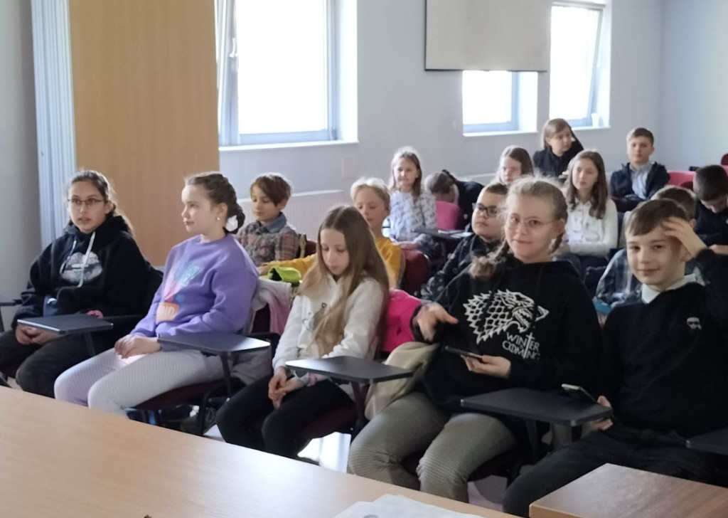 346100091 4881079268916905056 n 4411