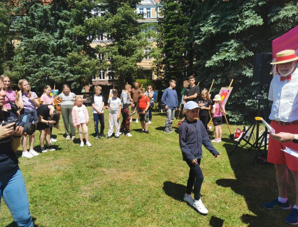 353132676 1694490800874100745 n 4645