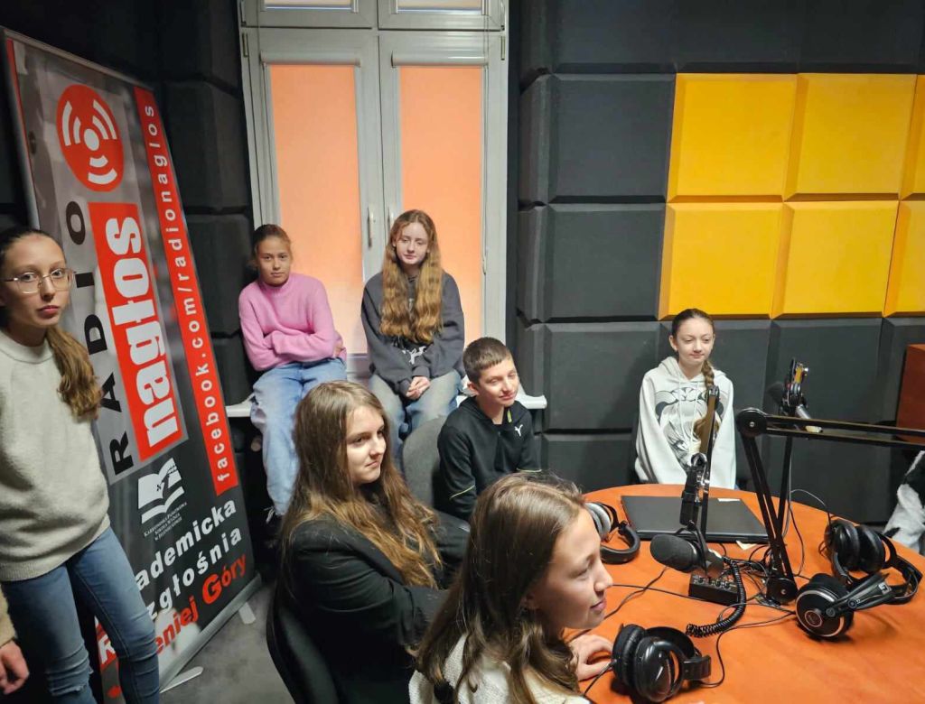 409646533 2845097475412988628 n 5926