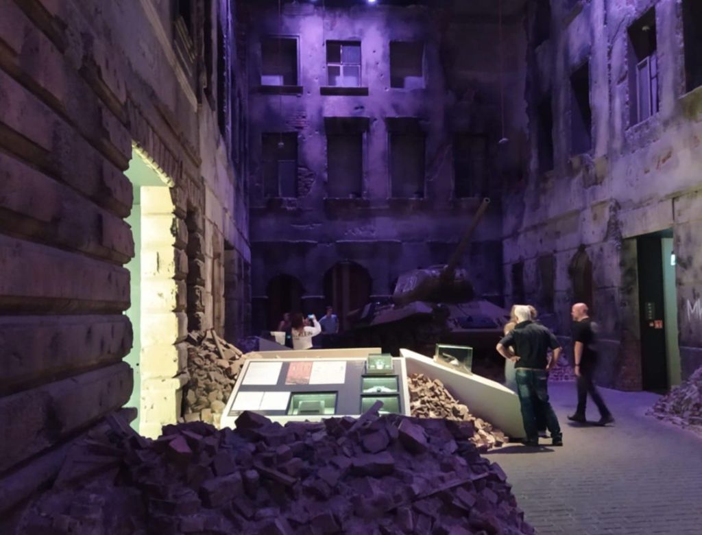 7898cab1 48d7 bfe1 2518596a9f7a 8891