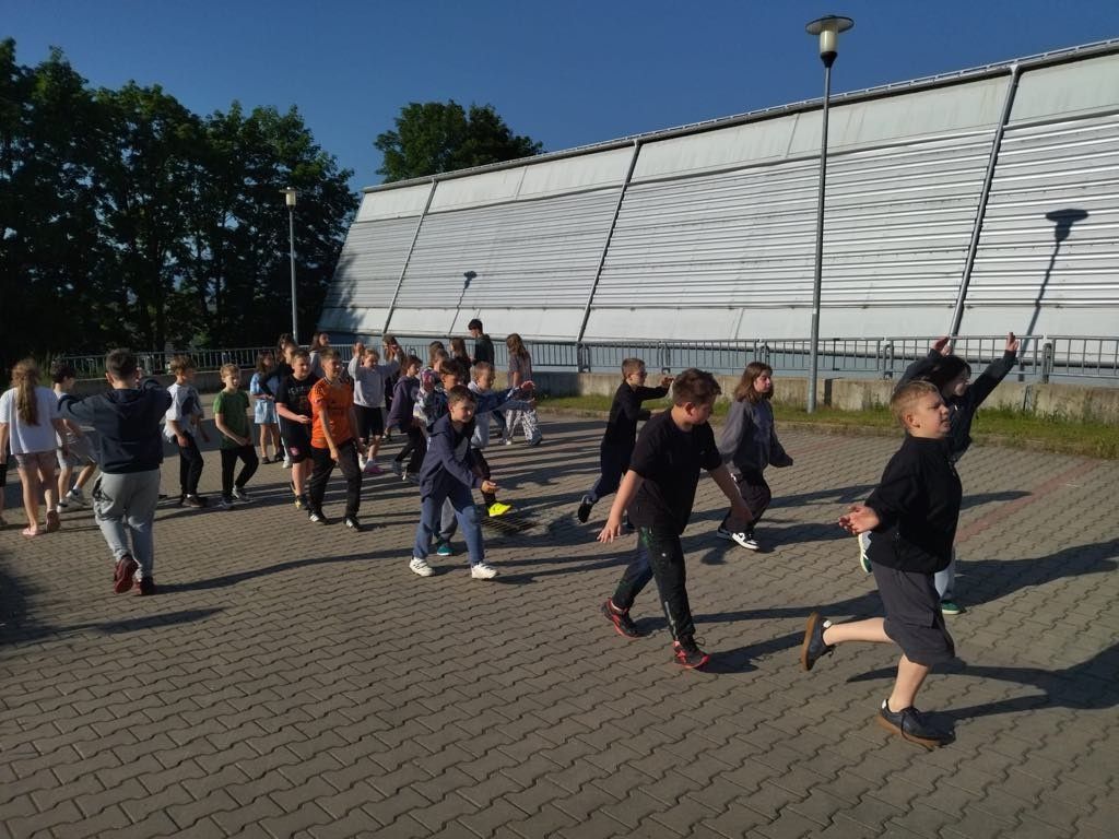 d99aa502 e776 a3b9 83f986f74c34 8868