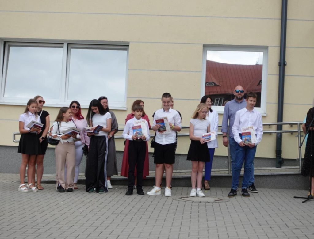 08136a6e 454e a24e d6bafca6de8f 8966