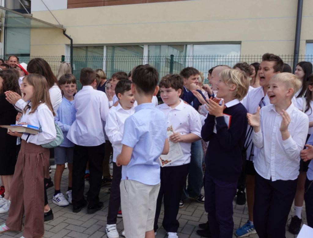 f6fe7d50eb2 4fd1 84af b17c4b2d5b22 8974