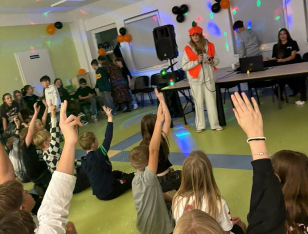 3aa6246c 46fe 97cc 4d0426c0e988 9184