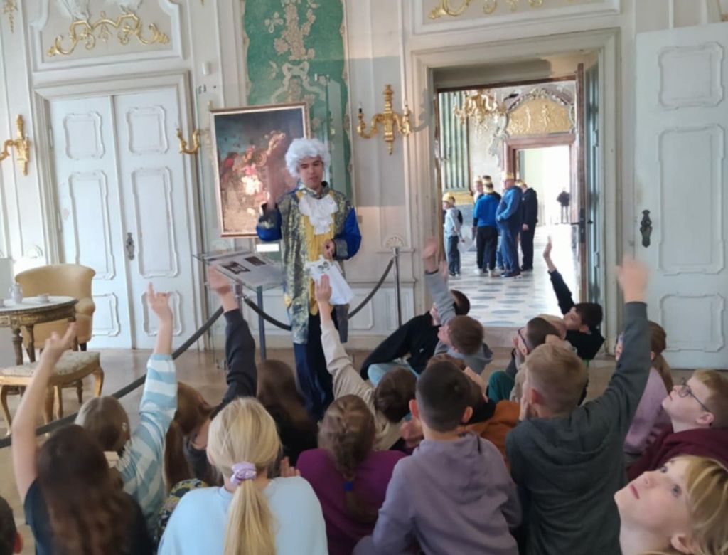 638e7fc5 b0ecfa6 8635 83c4a990d86b 9214