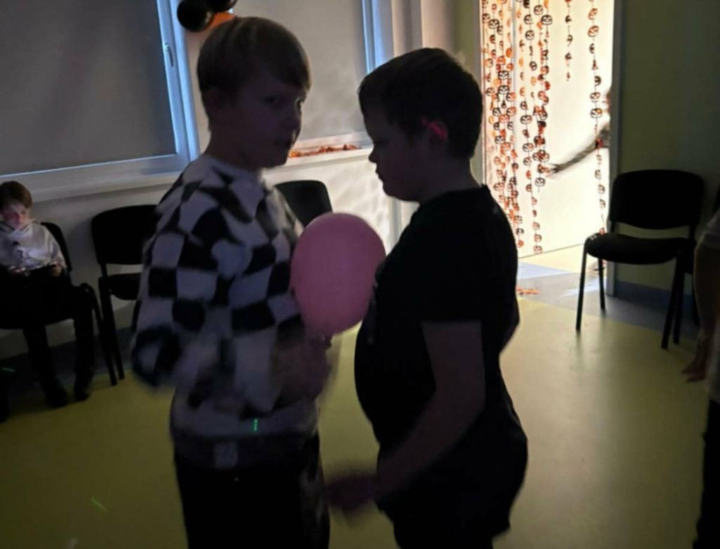 cfa198d5 d337f9 93de 39879d287833 9201