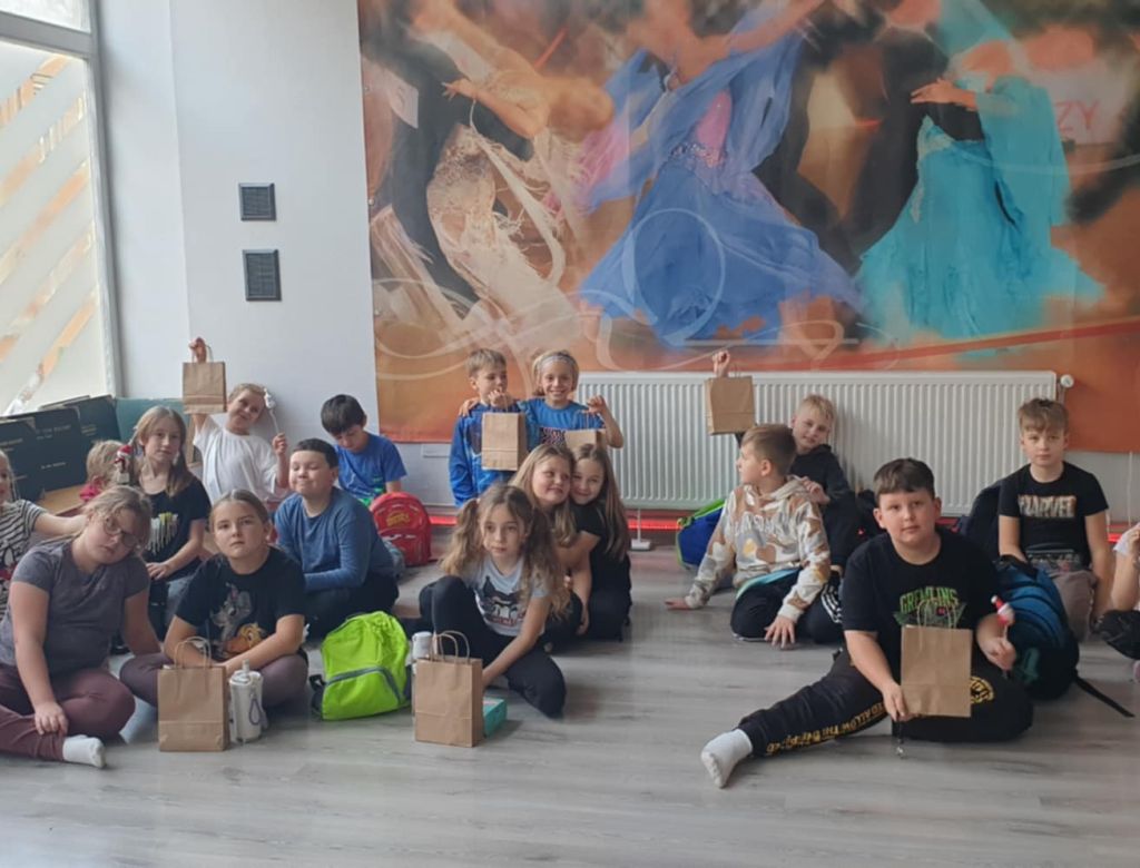 24eea1f0c 42f0 a05a 55e3d408de63  1  9461