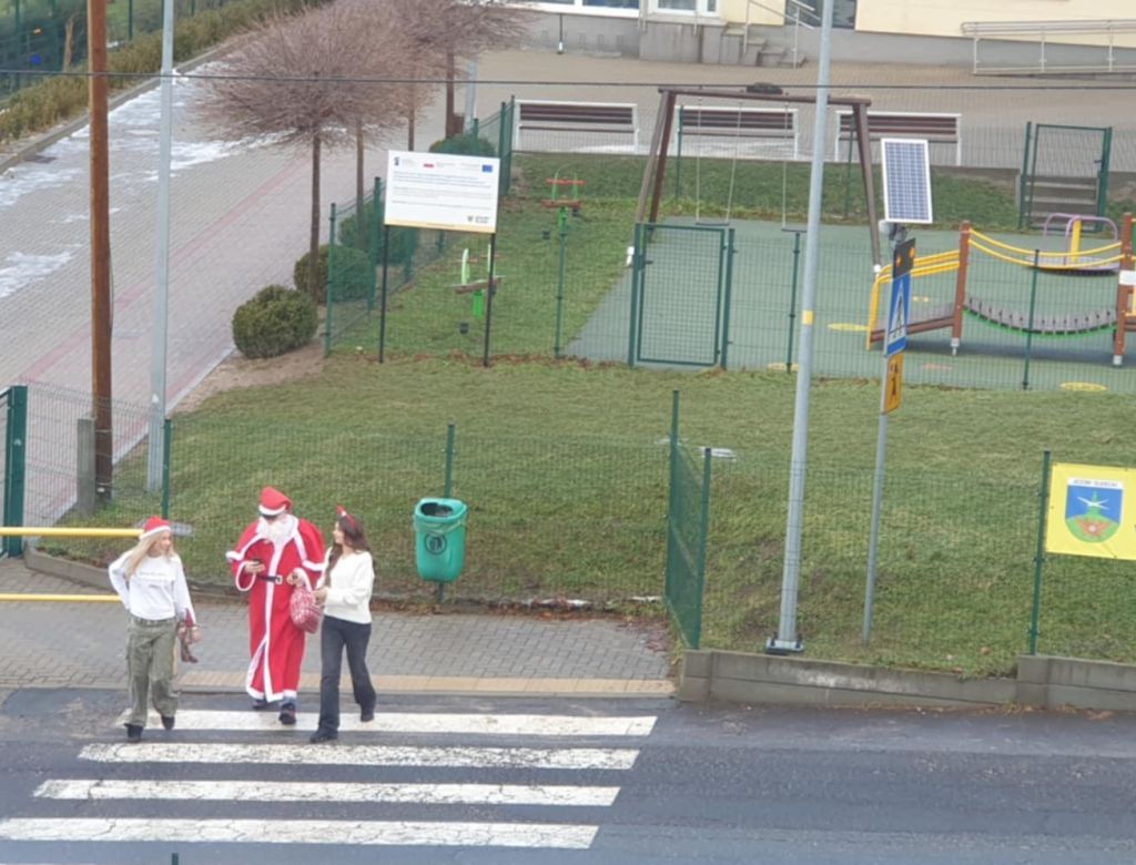 f9d24b16 4fb3 8948 4fe226dd2976 9517