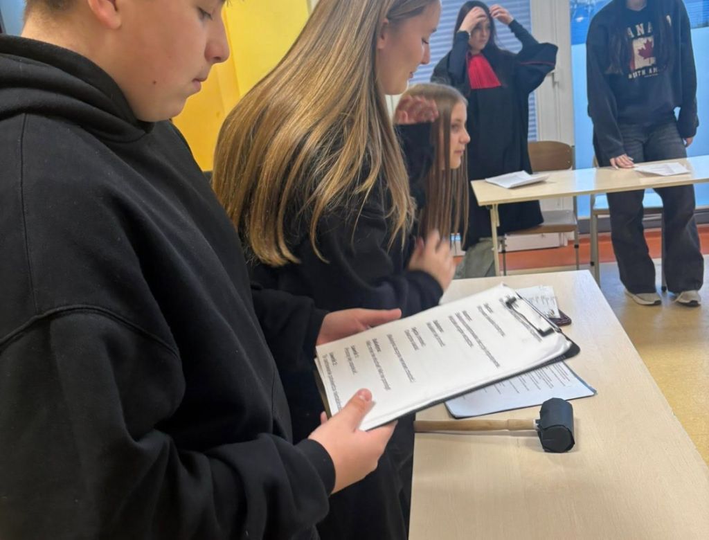 615362155 845199103136922924 n 9833