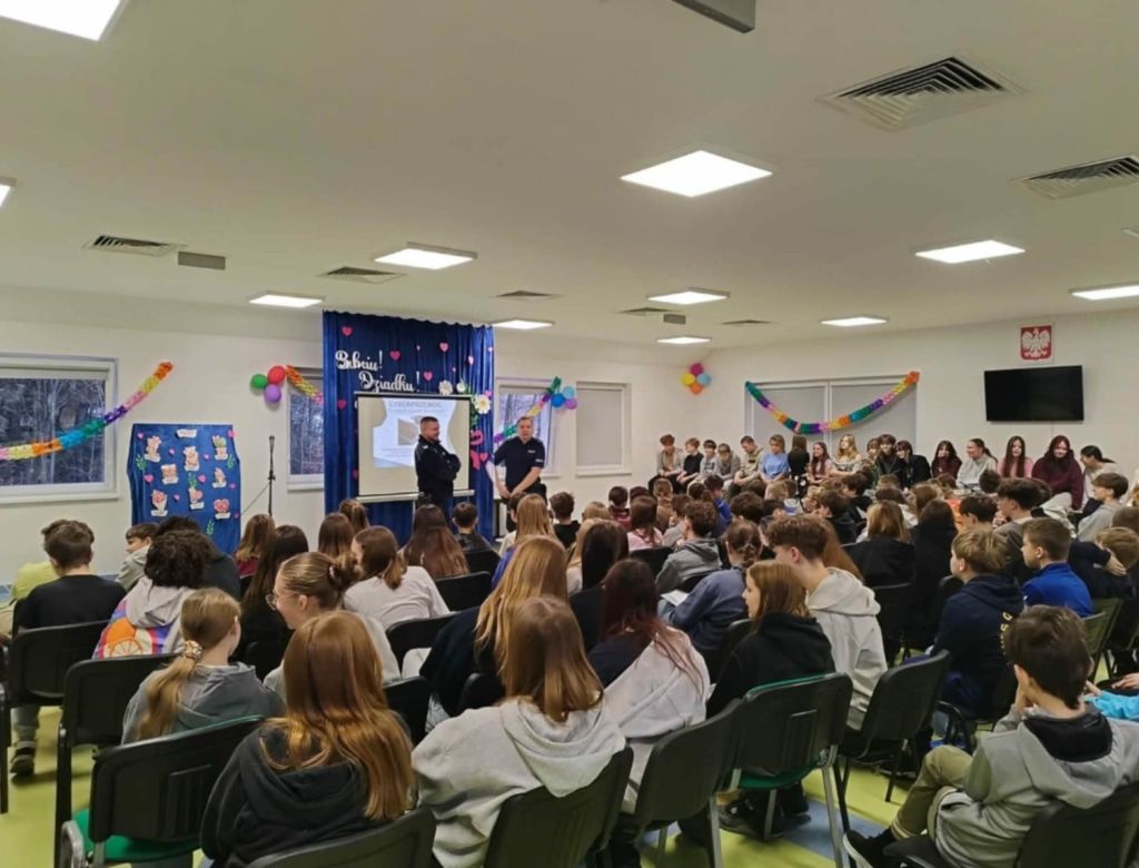 7fe32c71 b479e aa69 ace9d5026611 9897