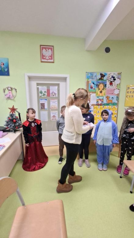 b9c2dad7 c3c3 966d b9dfe7d3d5ba 9886