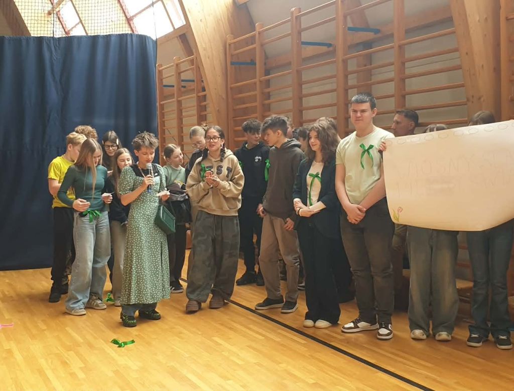 7cf3954cc8e 4a6c 8074 b2aee080ef72 9998